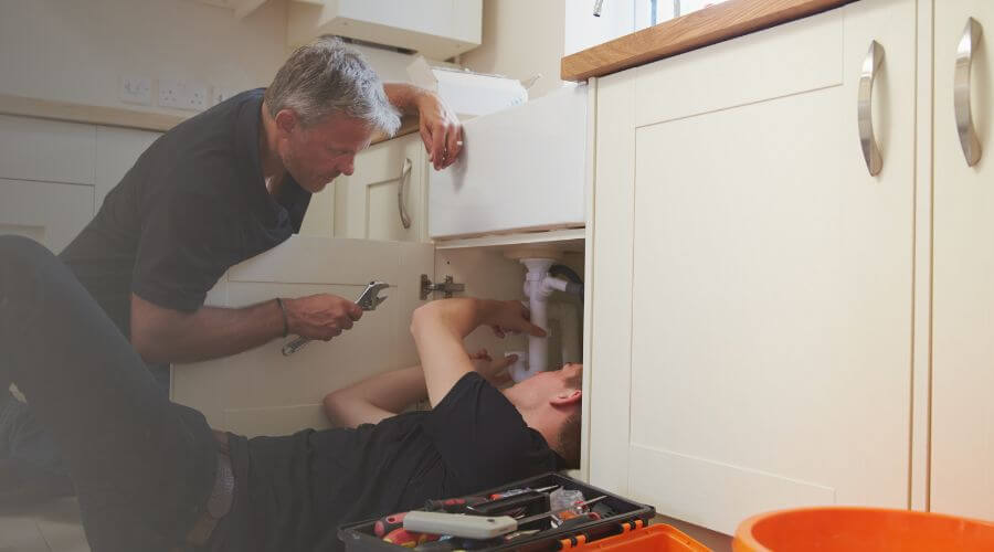 Professional burst pipe repair services in Ravia, OK